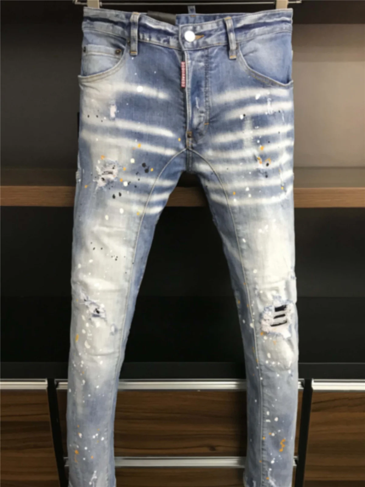 

2024 Spring/Summer New D2 Jeans Fashion Men's Washed and Worn Hole Patch Paint Speckled Ink Micro Elastic Small Feet Blue