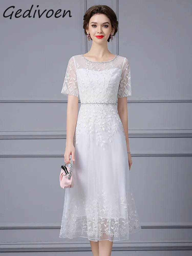 Gedivoen Summer Fashion Runway Elegant White Party Dress Women O-Neck Beading High Waist Temperament Mesh Embroidery Long Dress
Gedivoen Summer Fashion Runway Elegant White Party Dress Women O-Neck Beading High Waist Temperament Mesh Embroidery Long Dress