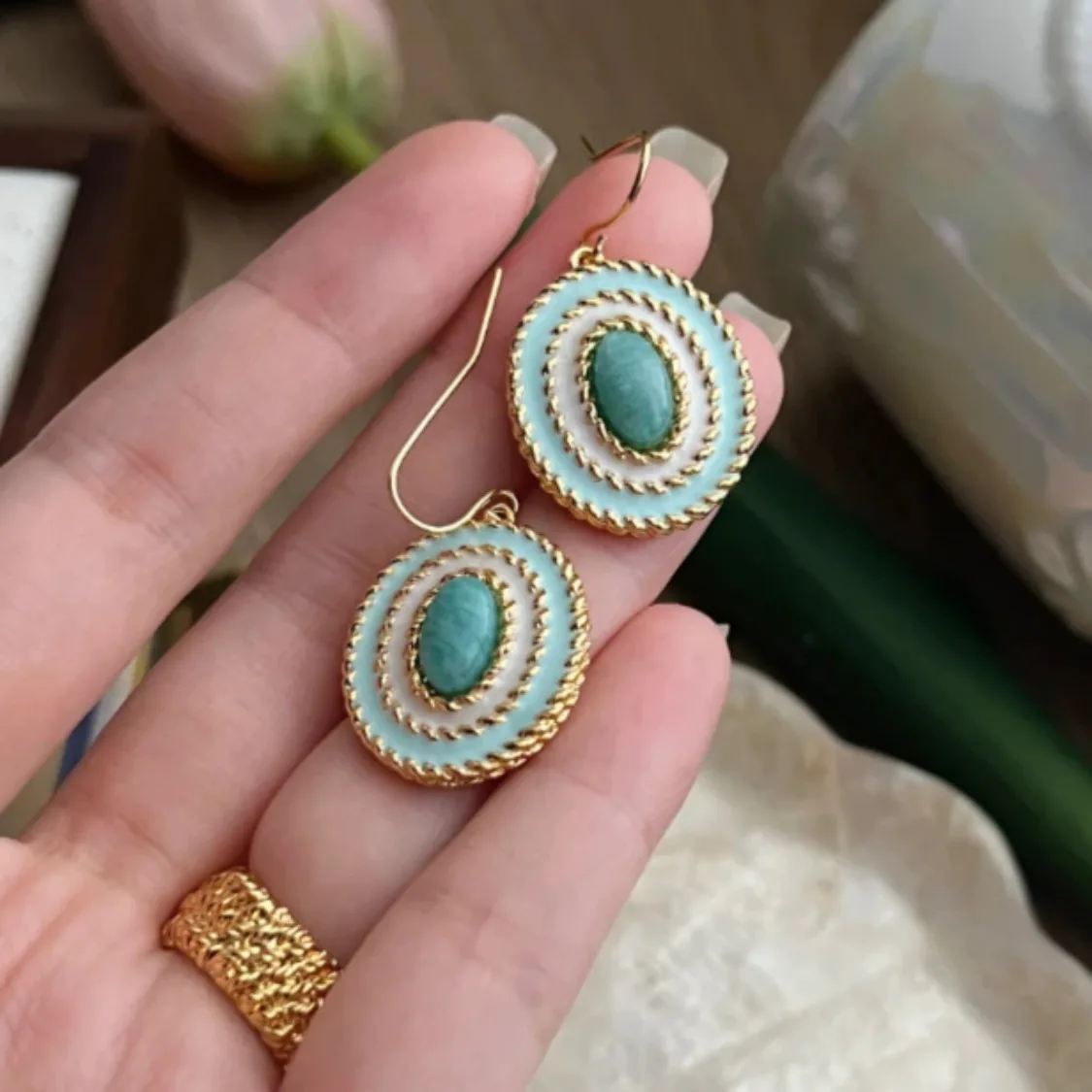 

Turquoise color earrings vintage ins natural gem oval pendant summer gentle ladies earrings