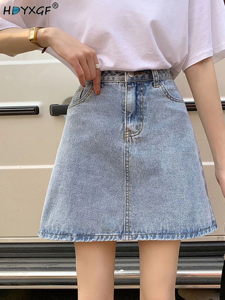 Vintage High-Waisted A-Line Single-Button Light Blue Hip Denim Short Skirts College Style Summer New Korean Mini Sexy Y2k Cowboy
Vintage High-Waisted A-Line Single-Button Light Blue Hip Denim Short Skirts College Style Summer New Korean Mini Sexy Y2k Cowboy