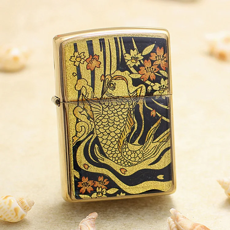 Оригинальная зажигалка Zippo Golden Leaf на карпа, медная ветрозащитная керосиновая зажигалка, подарок с кодом защиты от подделки
Оригинальная зажигалка Zippo Golden Leaf на карпа, медная ветрозащитная керосиновая зажигалка, подарок с кодом защиты от подделки