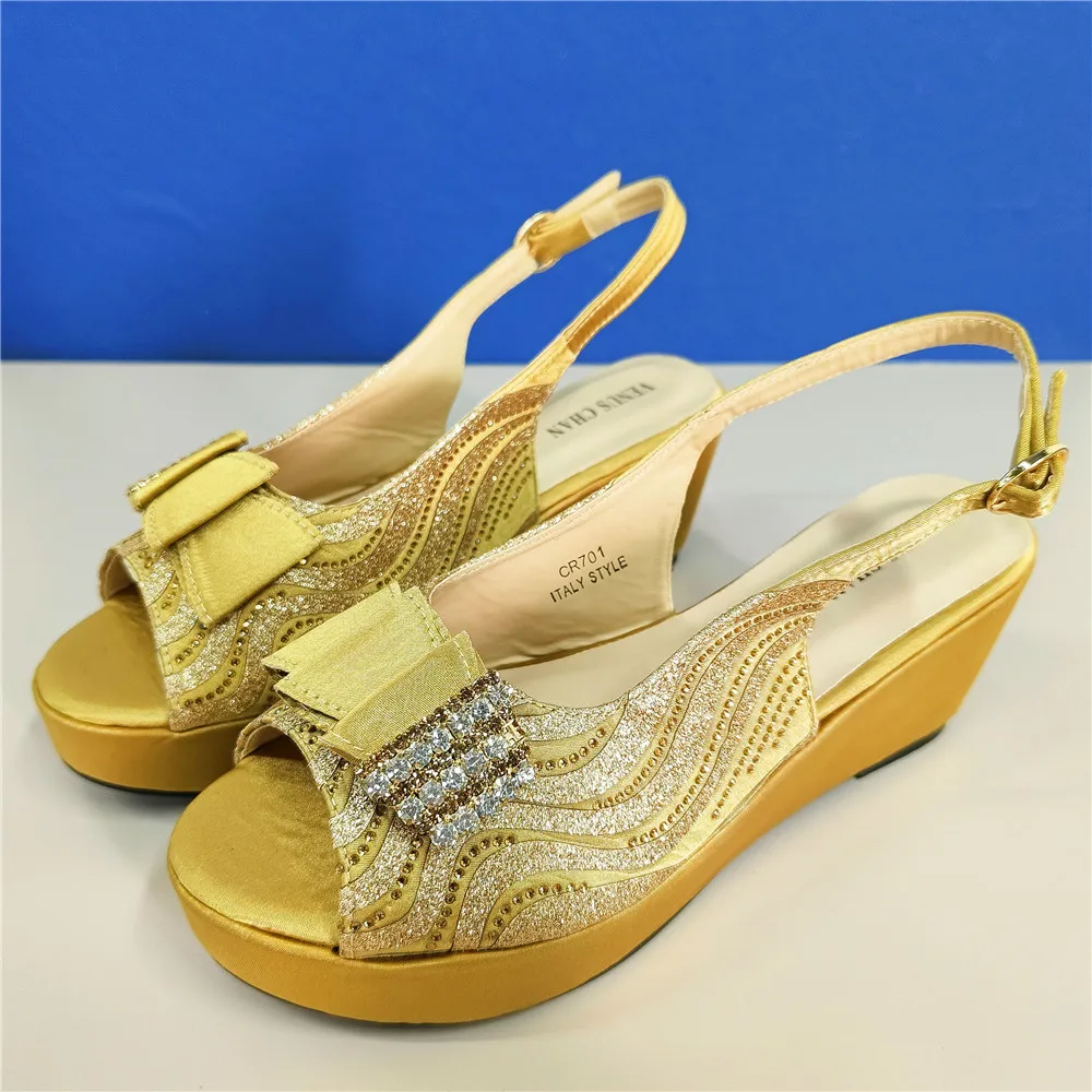 Colorful Rhinestone Wedge Mules Women Summer Shoes Slip on Parti Shoe Lady Wedge Heel Nigerian Party Shoe Designer Sandal
Colorful Rhinestone Wedge Mules Women Summer Shoes Slip on Parti Shoe Lady Wedge Heel Nigerian Party Shoe Designer Sandal