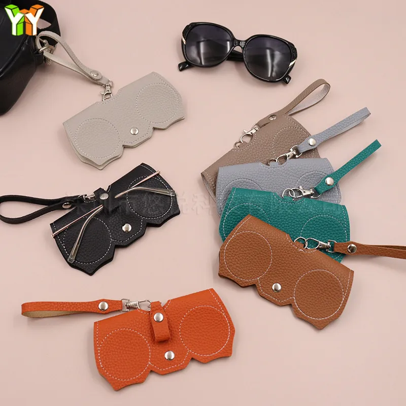 New spot pressure resistant PU leather sunglasses bag pressure relief glasses clip gift bag hanging glasses clip accessories
New spot pressure resistant PU leather sunglasses bag pressure relief glasses clip gift bag hanging glasses clip accessories