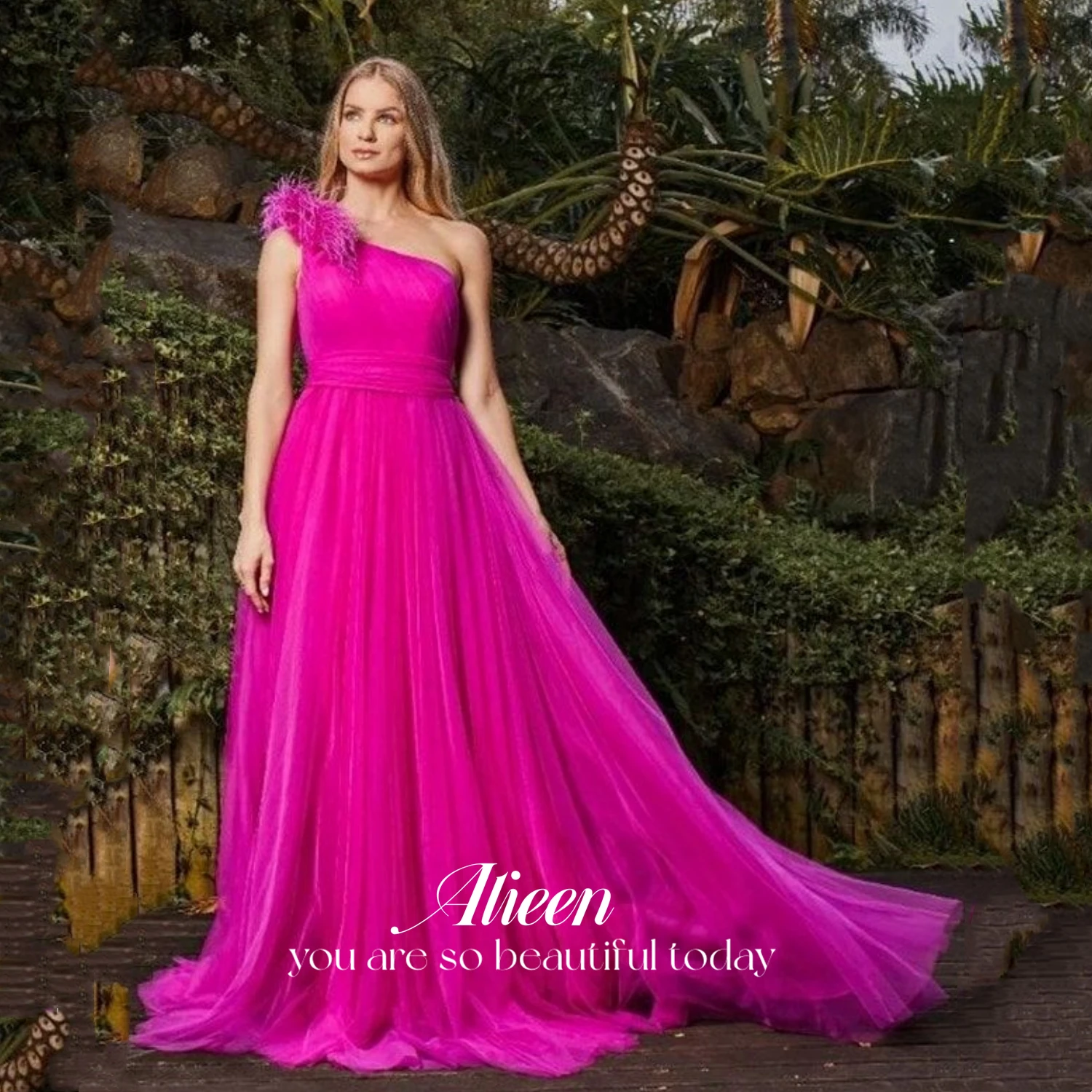 Aileen Feather Decoration Long Party Dresses for Prom Line A Women's Elegant Dresses Mesh Saudi Women Evening Dress Es Graduate
Aileen Feather Decoration Long Party Dresses for Prom Line A Women's Elegant Dresses Mesh Saudi Women Evening Dress Es Graduate