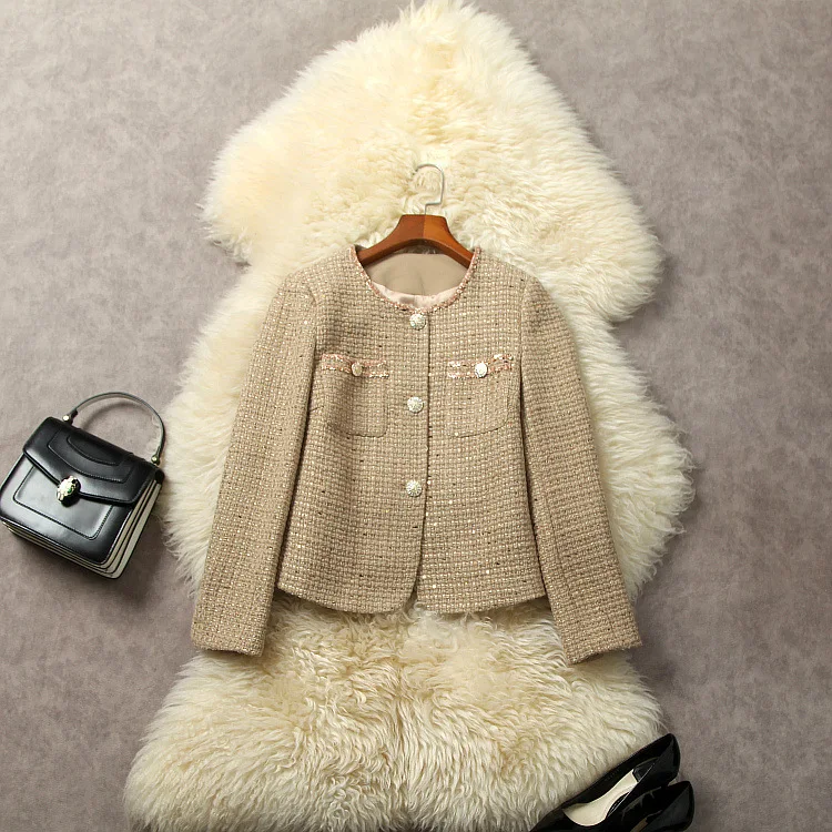 European and American women's dress 2023 winter new Round neck Long-sleeved single-breasted buttons fashion The tweed jacket
European and American women's dress 2023 winter new Round neck Long-sleeved single-breasted buttons fashion The tweed jacket