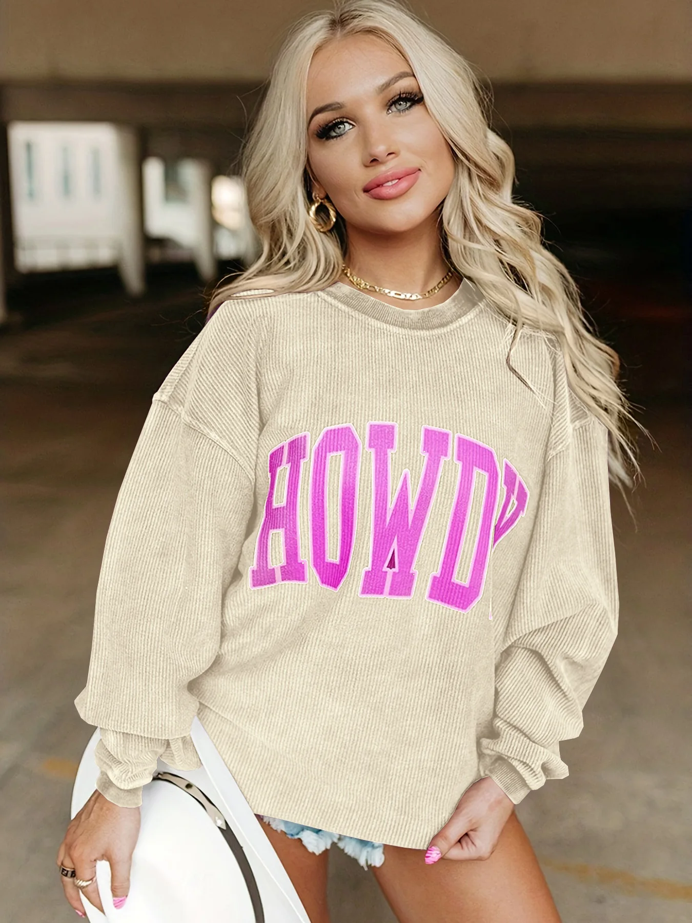 

Women Cord Howdy Corduroy Crewneck Sweatshirt Ladies Ribbed Textured Oversized Crew Neck Sweat Shirt Pullover Hoodie For Women