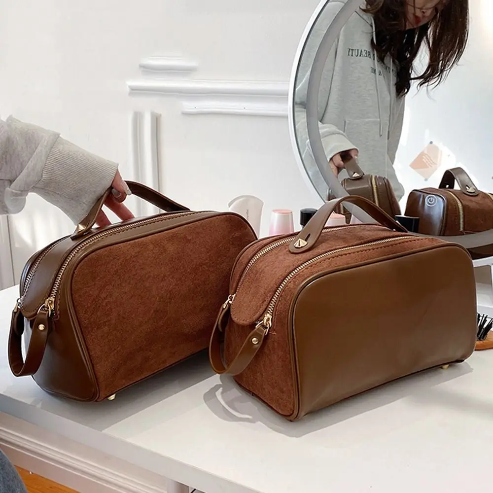 Large Capacity Makeup Bag Multifunctional Vintage Waterproof Toiletry Bag Zipper Handle Cosmetic Bags Skincare 
Large Capacity Makeup Bag Multifunctional Vintage Waterproof Toiletry Bag Zipper Handle Cosmetic Bags Skincare