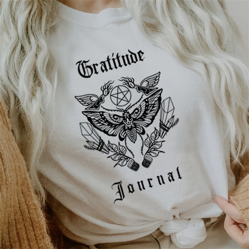 Милый модный тренд с мультяшным принтом и надписью, Новая повседневная Летняя одежда, футболка с коротким рукавом, Женский графический принт
Милый модный тренд с мультяшным принтом и надписью, Новая повседневная Летняя одежда, футболка с коротким рукавом, Женский графический принт