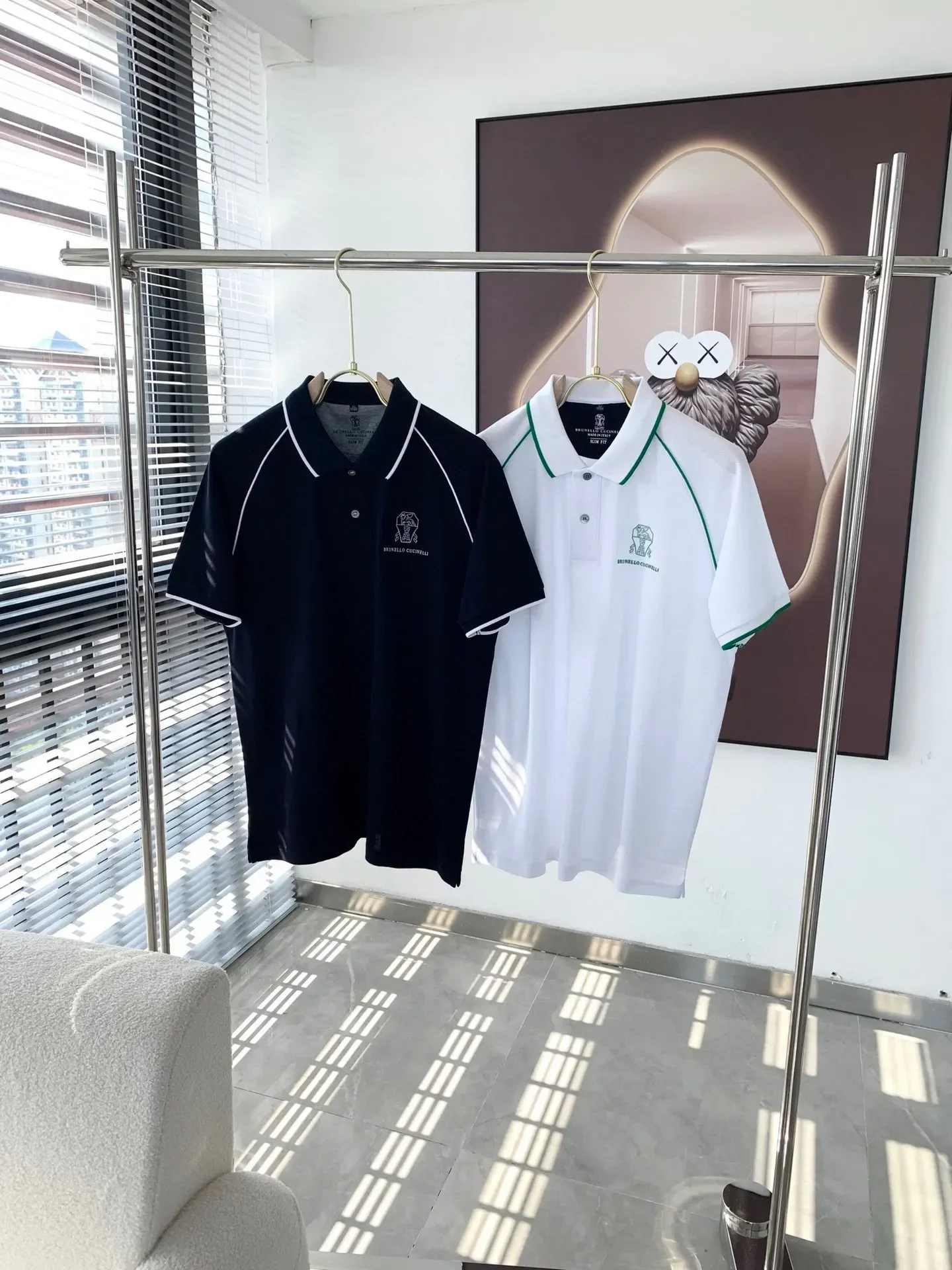 BILLIONAIRE SIJITONGDA Shirt silk men 2024 summer new short sleeve breathable thin embroidery quality big size M-5XL
BILLIONAIRE SIJITONGDA Shirt silk men 2024 summer new short sleeve breathable thin embroidery quality big size M-5XL