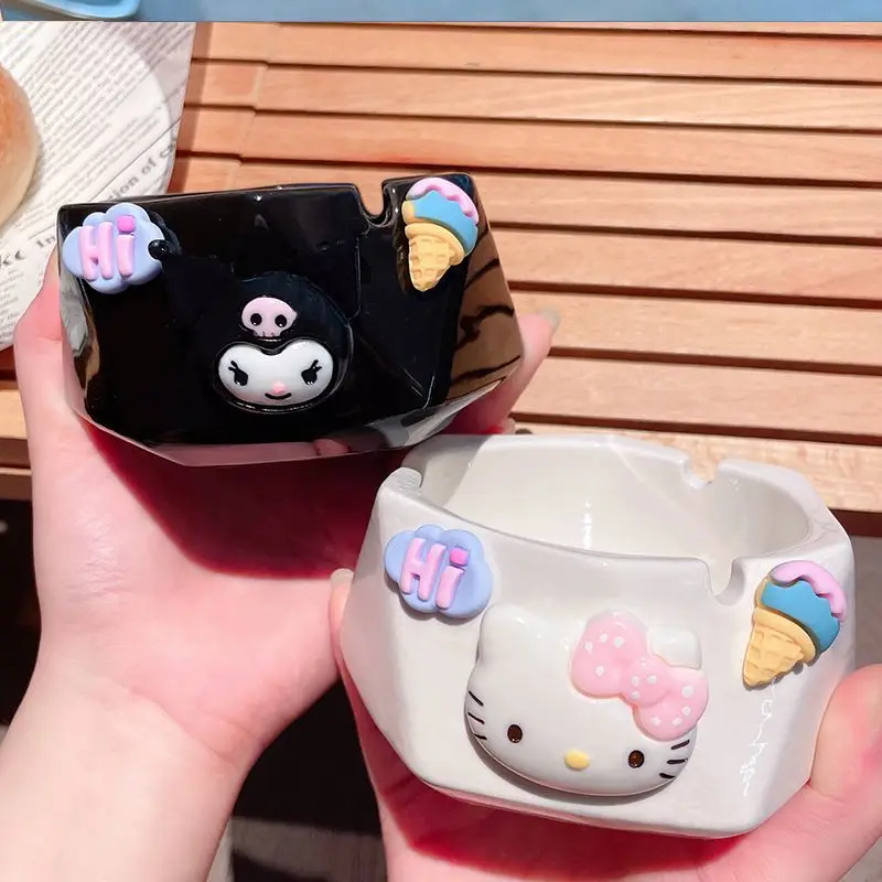 Кавайная пепельница Sanrio Kuromi Hello Kitty из мультфильма «Моя Мелодия», высококачественная керамическая пепельница, модные и милые домашние украшения
Кавайная пепельница Sanrio Kuromi Hello Kitty из мультфильма «Моя Мелодия», высококачественная керамическая пепельница, модные и милые домашние украшения
