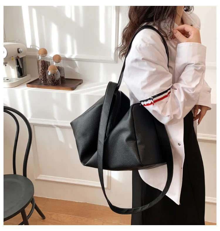 Big Bag 2023 Large Capacity Soft Crossbodybag For Women Fashion Pu Leather Zipper Girls Leisure Simplicity Design Shoulder Bag
Big Bag 2023 Large Capacity Soft Crossbodybag For Women Fashion Pu Leather Zipper Girls Leisure Simplicity Design Shoulder Bag