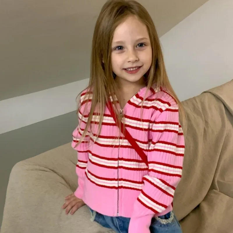 Girls Fashion Sweater Korean Style SAutumn New Fashionable Long Sleeved Striped Cardigan Baby Hooded Cardigan
Girls Fashion Sweater Korean Style SAutumn New Fashionable Long Sleeved Striped Cardigan Baby Hooded Cardigan