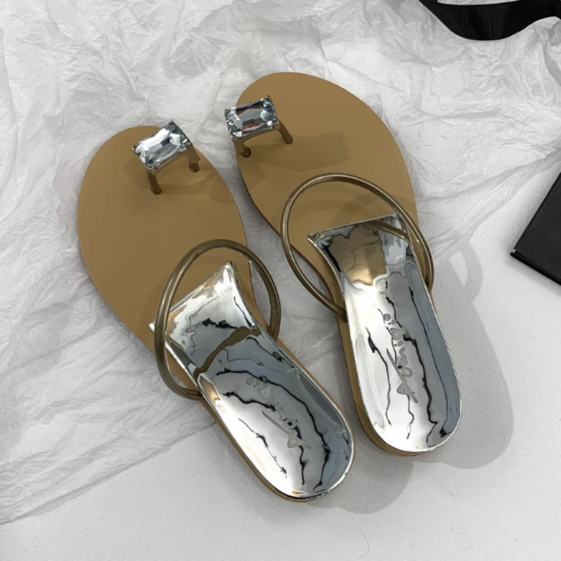 Korean Version Diamond Flat Bottom Comfortable Slippers Women 2023new Fashion Casual Simple All-match Shoes for Women Summertime
Korean Version Diamond Flat Bottom Comfortable Slippers Women 2023new Fashion Casual Simple All-match Shoes for Women Summertime