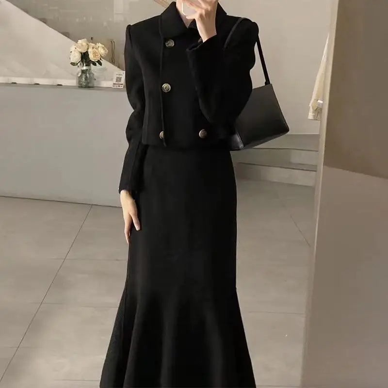 UNXX Rich Girl Little Black Dress for Autumn-Winter 2023, French-style Hepburn Look, Korean Drama-inspired Two-Piece Ensemble
UNXX Rich Girl Little Black Dress for Autumn-Winter 2023, French-style Hepburn Look, Korean Drama-inspired Two-Piece Ensemble