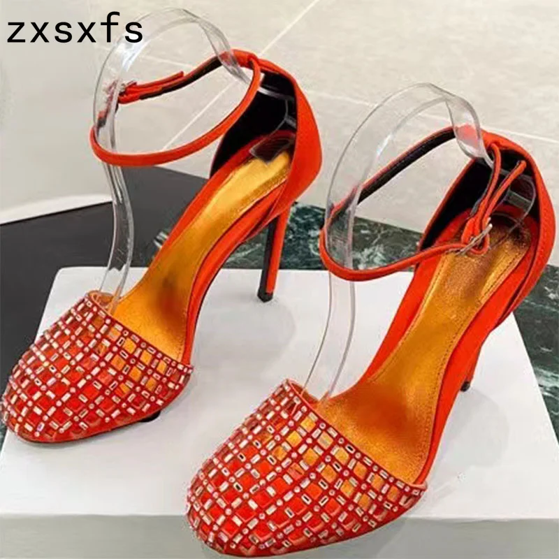 Summer New High Quality Silk Crystal Thin High Heels Sandals for Women Round Toe Buckle Strap Pumps Brand Sexy Party Dress Shoes
Summer New High Quality Silk Crystal Thin High Heels Sandals for Women Round Toe Buckle Strap Pumps Brand Sexy Party Dress Shoes