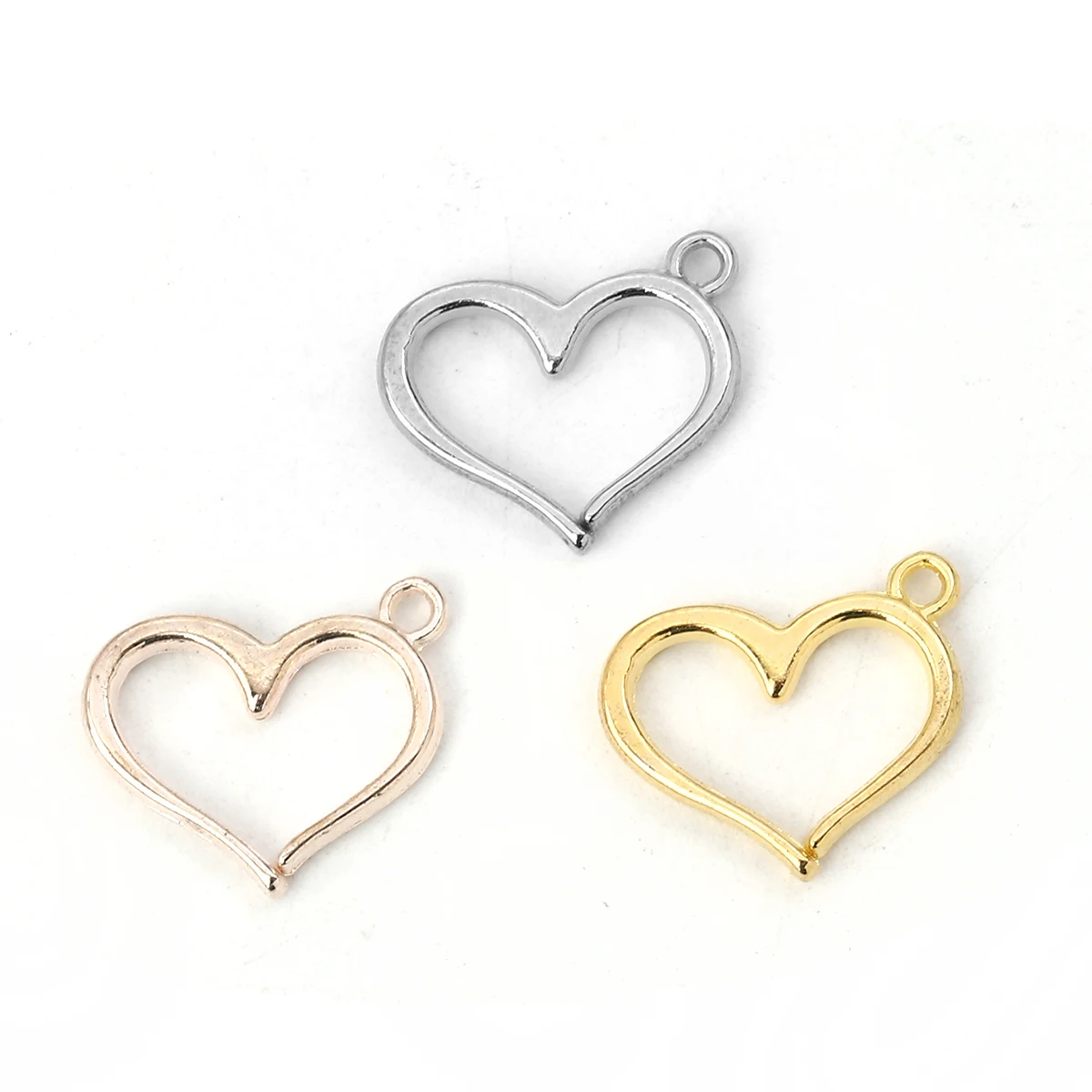 50pcs Silver Color Pendants Hollow Peach Heart Zinc Alloy Charms Pendants Heart Hollow Environmentally Friendly Charms Pendants
50pcs Silver Color Pendants Hollow Peach Heart Zinc Alloy Charms Pendants Heart Hollow Environmentally Friendly Charms Pendants