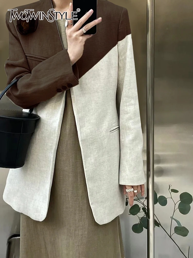 TWOTWINSTYLE Colorblock Loose Casual Blazers For Women V Neck Long Sleeve Patchwork Pockets Minimalist Blazer Female Fashion New 
TWOTWINSTYLE Colorblock Loose Casual Blazers For Women V Neck Long Sleeve Patchwork Pockets Minimalist Blazer Female Fashion New