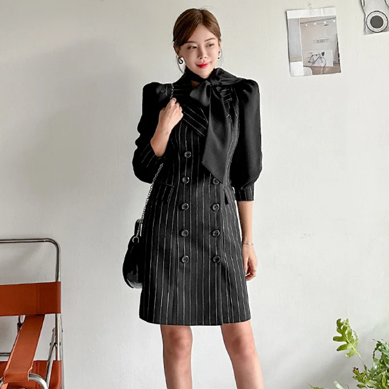 Korean New Women Spring Autumn Temperament Bow Double Breasted Striped Notched Collar Long Sleeve Office Casual Dresses 
Korean New Women Spring Autumn Temperament Bow Double Breasted Striped Notched Collar Long Sleeve Office Casual Dresses