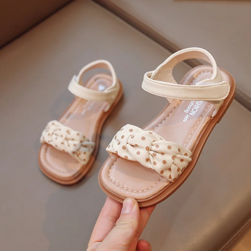 

Girls Sandals Summer Children Princess Polka Dot Pleated Flat Sandals Fashion Causal Kids Open-toe Beach Sandals Simple Style