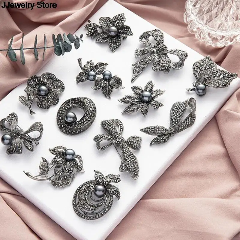 

Rhinestone Black Flower Brooches for Women Vintage Elegant Large Brooch Pin Winter Coat Sweater Broches High Quality