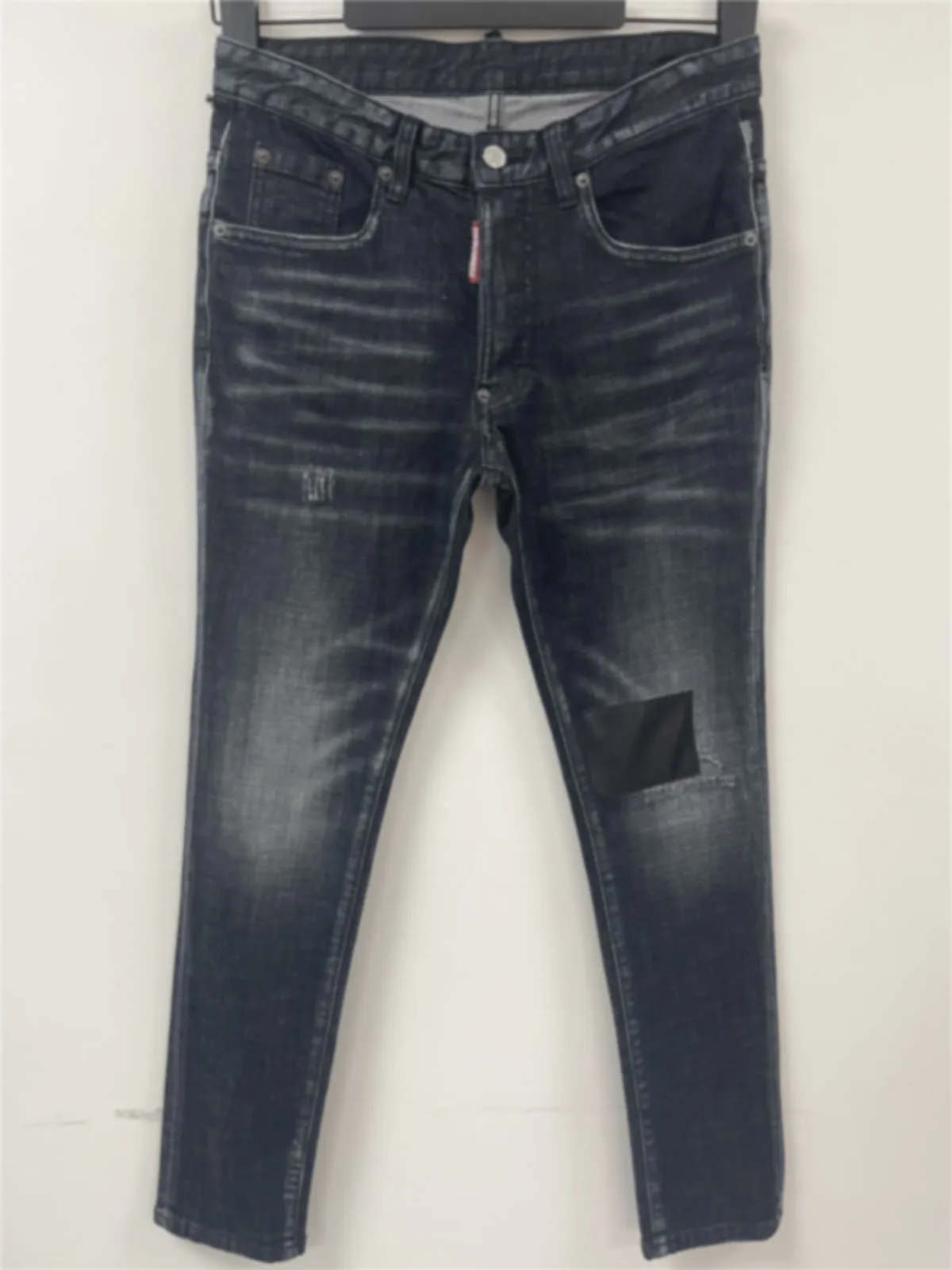 2024 Spring/Summer New D2 Jeans, Men's Washed and Worn Hole Patches, Painted Slim Fit, Slim Elastic, Small Feet Black
2024 Spring/Summer New D2 Jeans, Men's Washed and Worn Hole Patches, Painted Slim Fit, Slim Elastic, Small Feet Black