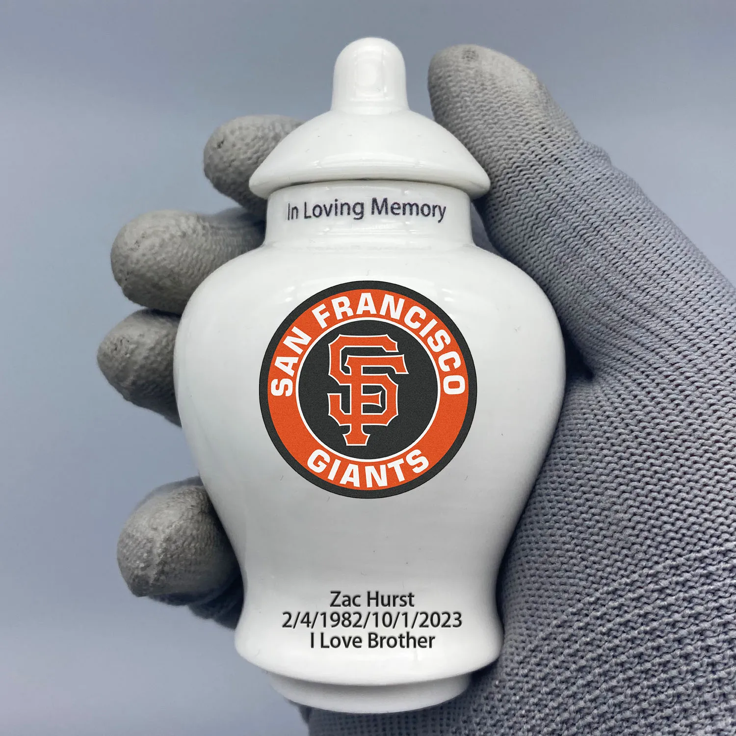 

Mini Urn for San Francisco Giants-themed Logo Custom Urn.Send me the name/date you want to appear on the urn by Remarks Message