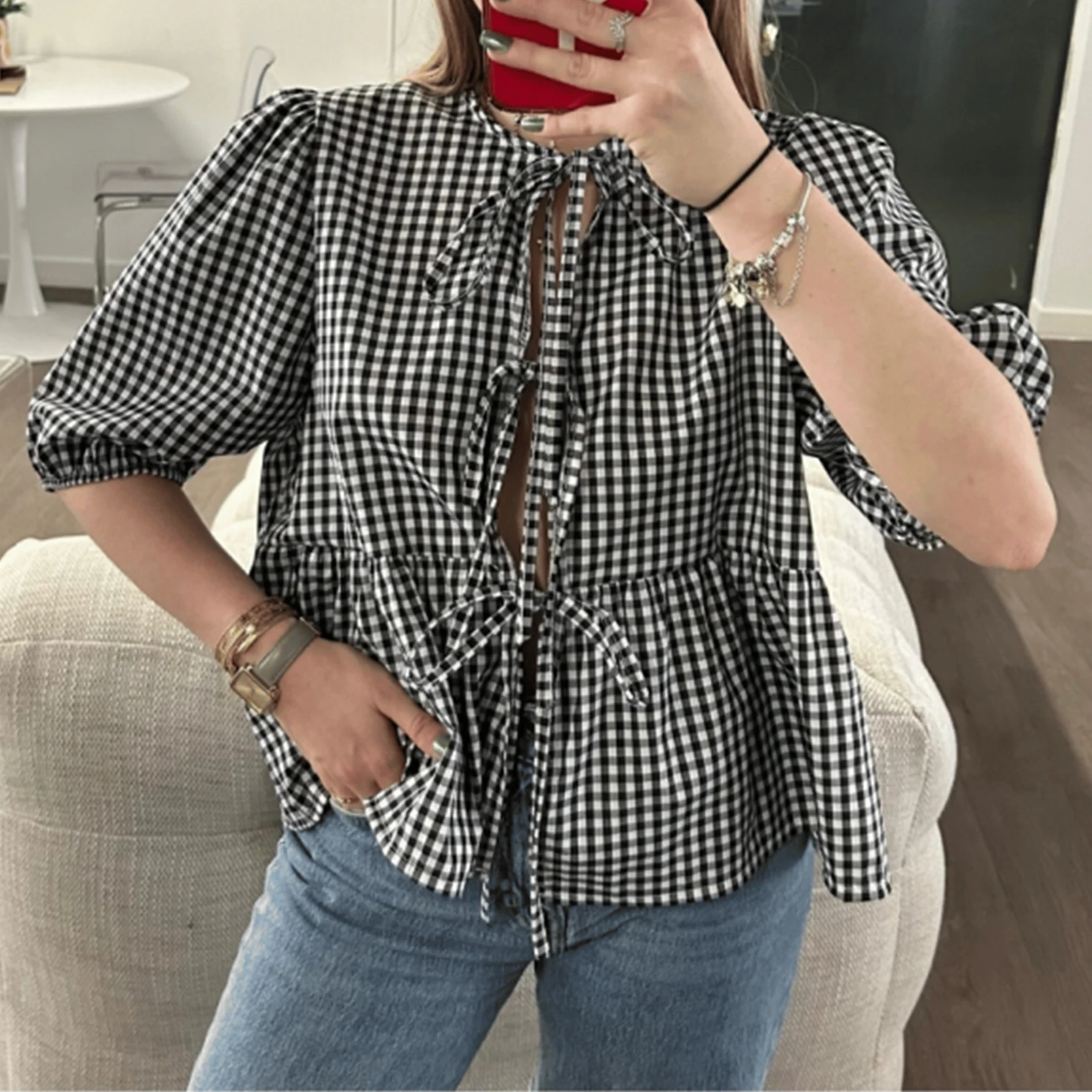 Женская летняя блузка в полоску/клетку, с круглым вырезом и бабочкой 
Женская летняя блузка в полоску/клетку, с круглым вырезом и бабочкой