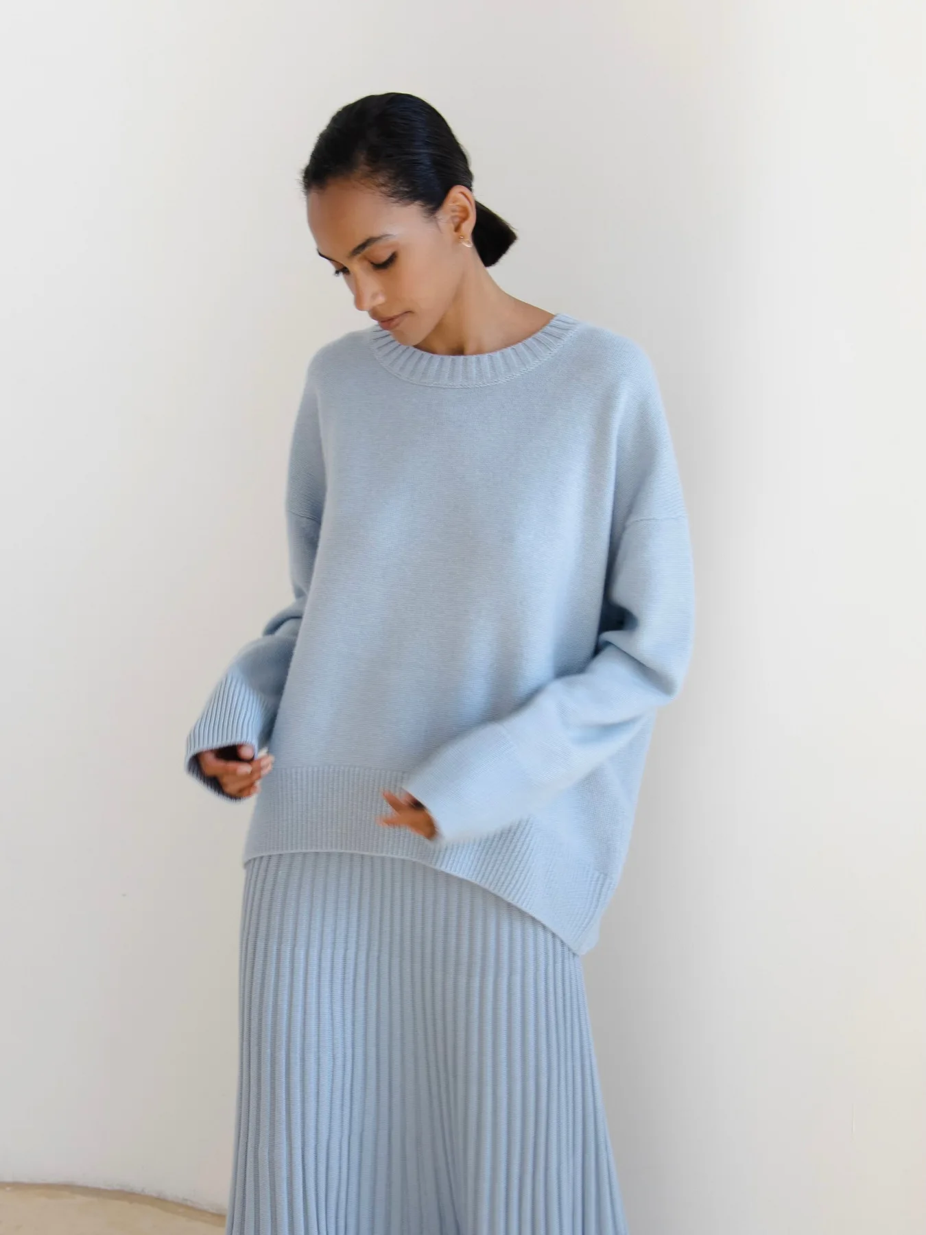2022 Winter Warm Knitted Women's Sweater Oversize Long Batwing Sleeve O-neck Loose Sweaters Female Fall Ladies Pullover Jumper
2022 Winter Warm Knitted Women's Sweater Oversize Long Batwing Sleeve O-neck Loose Sweaters Female Fall Ladies Pullover Jumper