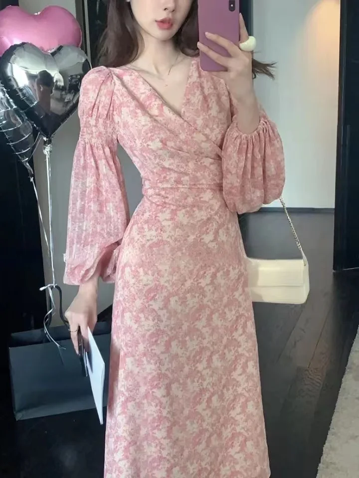 2023 Women's Elegant V-neck Floral Ladies Dress Long Sleeve Lace-up 2023 Summer's Dress Slim Waist A-line Dress Ladies Clothing
2023 Women's Elegant V-neck Floral Ladies Dress Long Sleeve Lace-up 2023 Summer's Dress Slim Waist A-line Dress Ladies Clothing