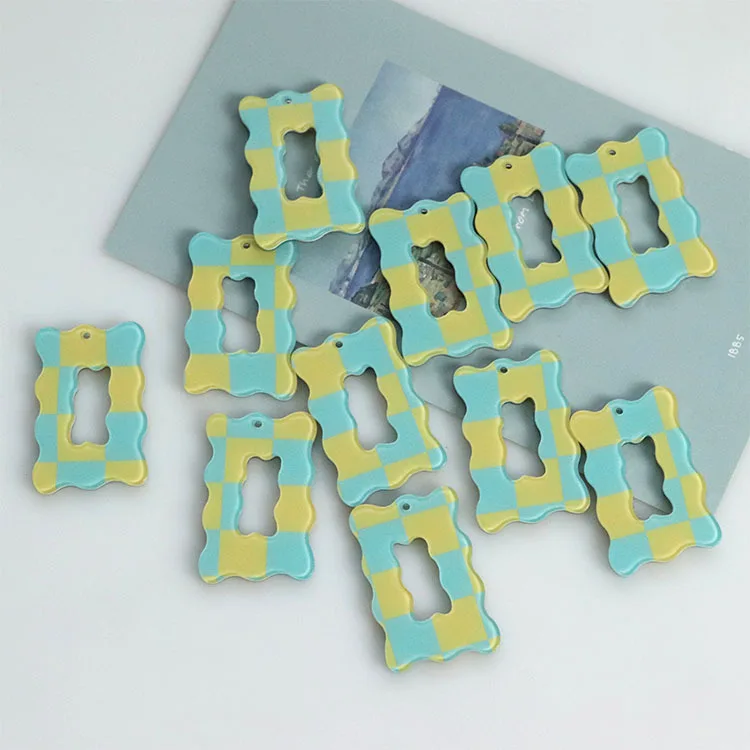 10 PCS 23x36mm Resin Acrylic Hollow Lace Rectangular Pendant For Earring Accessories DIY Jewelry Making Material
10 PCS 23x36mm Resin Acrylic Hollow Lace Rectangular Pendant For Earring Accessories DIY Jewelry Making Material