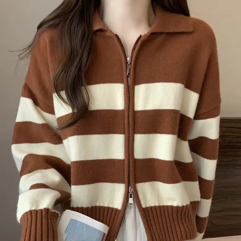 Korean Style Knitted Sweater for Women 2023 Autumn Winter New Contrast Color Striped Double-Headed Zipper Casual Cardigan Women
Korean Style Knitted Sweater for Women 2023 Autumn Winter New Contrast Color Striped Double-Headed Zipper Casual Cardigan Women