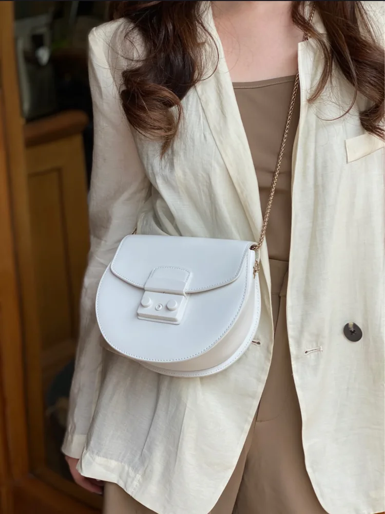 

Women's Simple Solid Color Cowhide Saddle Bag Mini Shoulder Crossbody Flap Pocket Chain Bag Exquisite Metal Hasp Small Round Bag