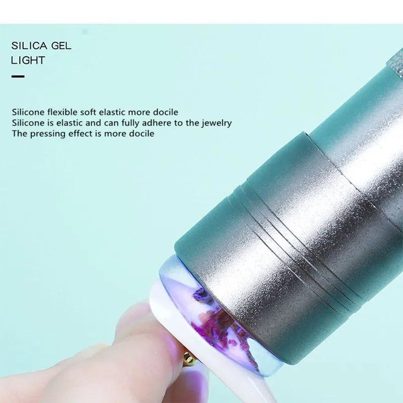 1PC Handheld Nail Art UV Press Light with Jelly Silicone Nail Art Stamper for Nail Dryer Gel Polish Quick Dry Manicure Lamp
1PC Handheld Nail Art UV Press Light with Jelly Silicone Nail Art Stamper for Nail Dryer Gel Polish Quick Dry Manicure Lamp