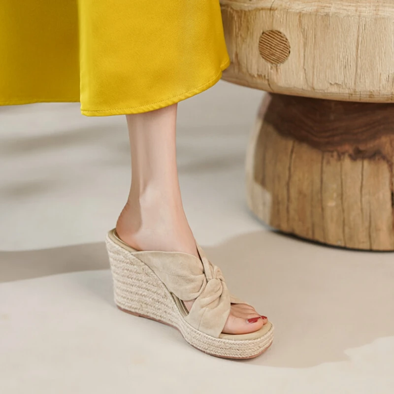 2022 Summer Women Shoes Sheep Suede Platform Sandals High Heel Shoes for Women Wedges Straw Braided Sandals Concise Women Slides
2022 Summer Women Shoes Sheep Suede Platform Sandals High Heel Shoes for Women Wedges Straw Braided Sandals Concise Women Slides