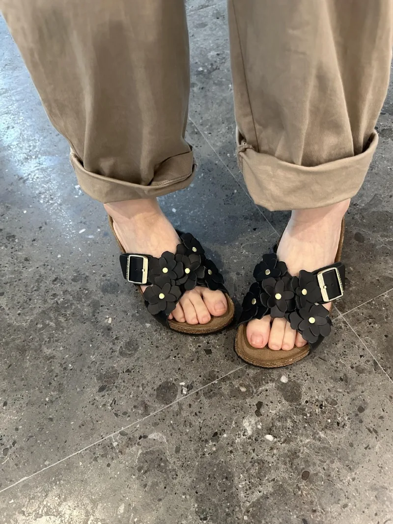 Sweet Flower Decoration Flat Slippers Women Retro Thick Bottom Cross Tied Slide Sandals Comfort Open Toe Designer Beach Sandals 5 S7a0516a5ca534747879f9aaeb012bad2i
