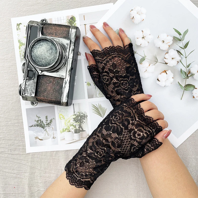 

Women Lace Flower Sunscreen Fingerless Gloves Summer Outdoor Cycling Driving Sun Protection Mesh Gloves Bride Half Finger Mitten