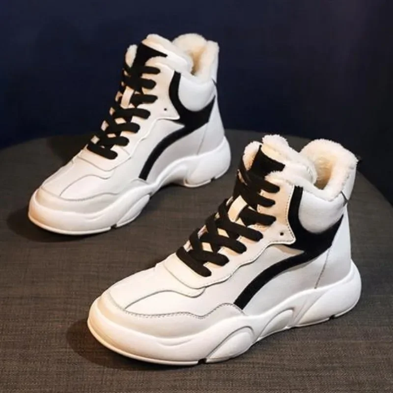 Fashion Winter Leather Snow Boots for Women 2024 New Plus Velvet Thick Bottom Shoe Waterproof Platform Sneaker Woman Botas Mujer
Fashion Winter Leather Snow Boots for Women 2024 New Plus Velvet Thick Bottom Shoe Waterproof Platform Sneaker Woman Botas Mujer