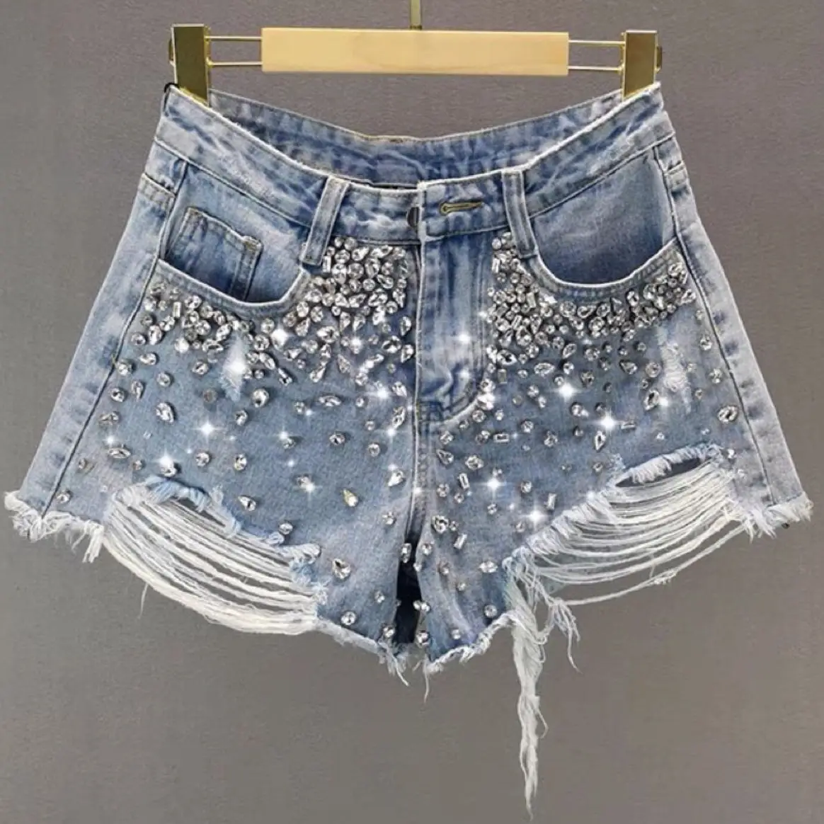 Ripped Wide-Leg Denim Shorts Women's 2023 Summer New High Waist Exquisite Rhinestone Hot Pants Ladies Streetwear Jean Shorts
Ripped Wide-Leg Denim Shorts Women's 2023 Summer New High Waist Exquisite Rhinestone Hot Pants Ladies Streetwear Jean Shorts