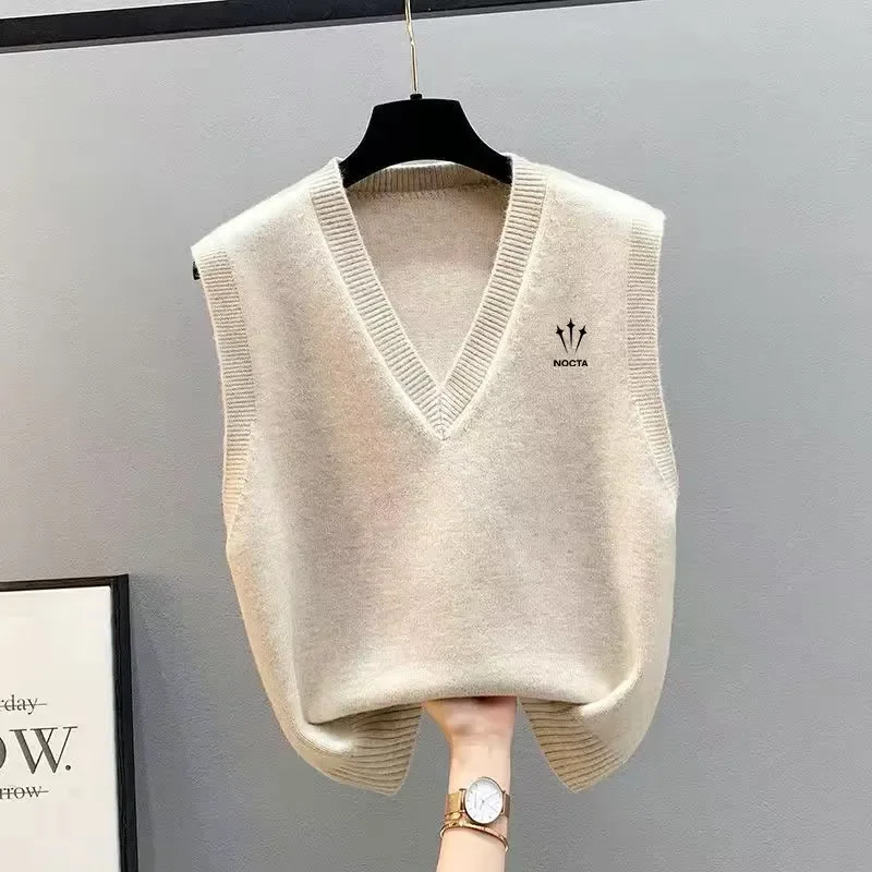 Fashion V-neck Knit Vest Spring Women's Golf Wear 2024 Korean Golf Vest Women's Golf Clothing Casual Sleeveless Sports Top
Fashion V-neck Knit Vest Spring Women's Golf Wear 2024 Korean Golf Vest Women's Golf Clothing Casual Sleeveless Sports Top