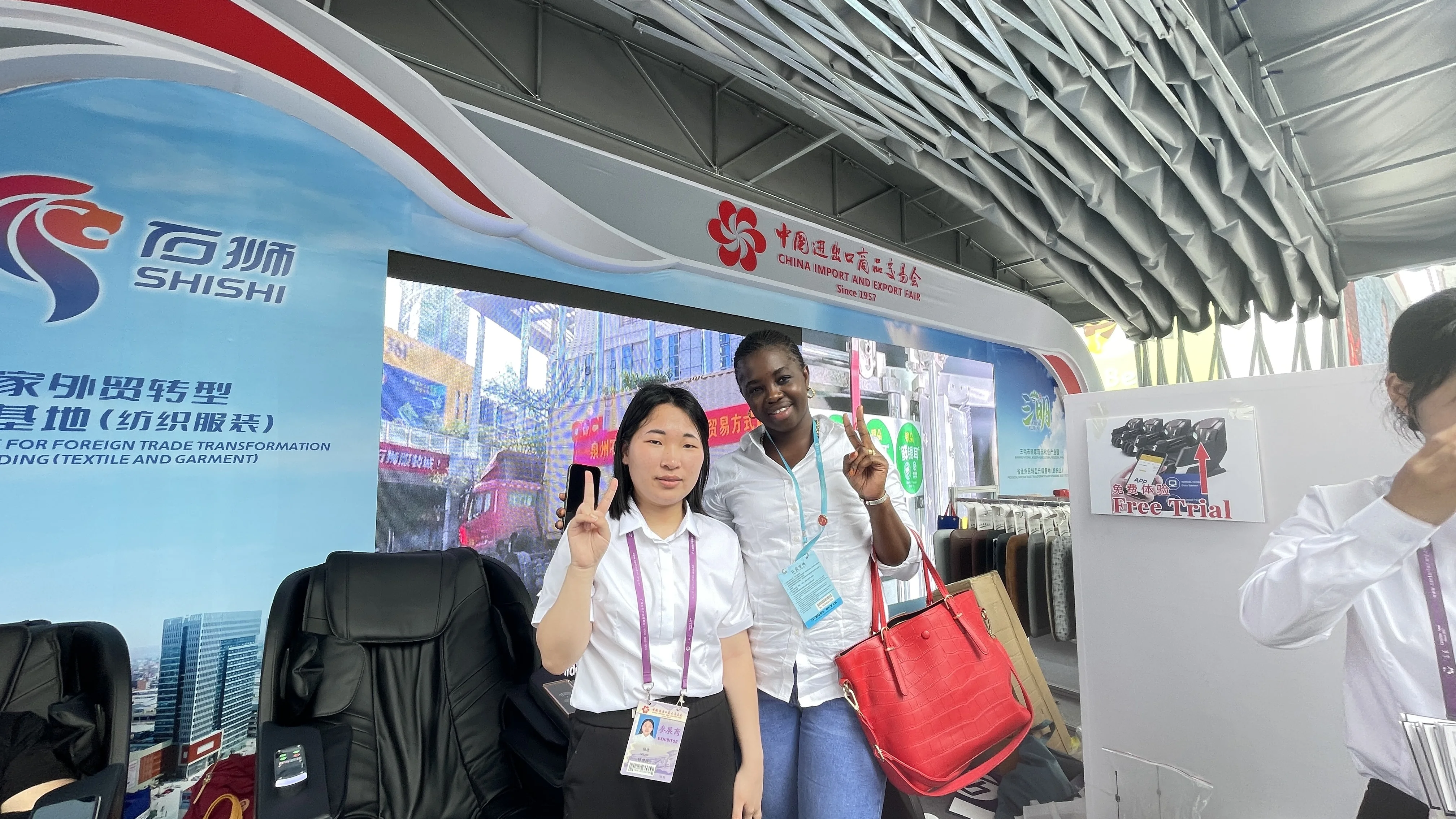 2024 Luxury Shiatsu Zero Gravity Massager Chair SL Track 4D Full Body Massager Chair Touch Massage Chair