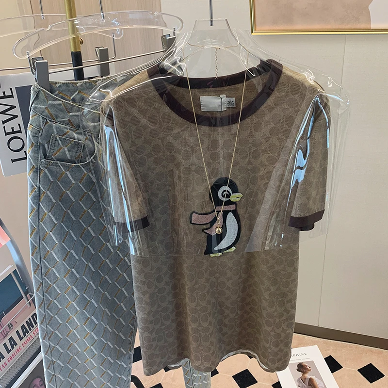 L-4XL Plus Size Embroidery Penguin Sweet Plus Size Women's Blouses Chubby Short Sleeve Fashion Women's Summer T-shirt 150kg Tops
L-4XL Plus Size Embroidery Penguin Sweet Plus Size Women's Blouses Chubby Short Sleeve Fashion Women's Summer T-shirt 150kg Tops