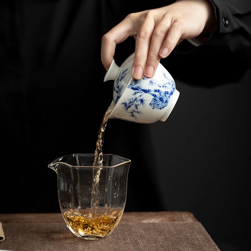 Китайская чашка Qing Yun Ge Gaiwan Kung чашки Fu 4 унции, фарфоровая керамическая питьевая посуда ручной работы Цзин Де Чжэнь
Китайская чашка Qing Yun Ge Gaiwan Kung чашки Fu 4 унции, фарфоровая керамическая питьевая посуда ручной работы Цзин Де Чжэнь