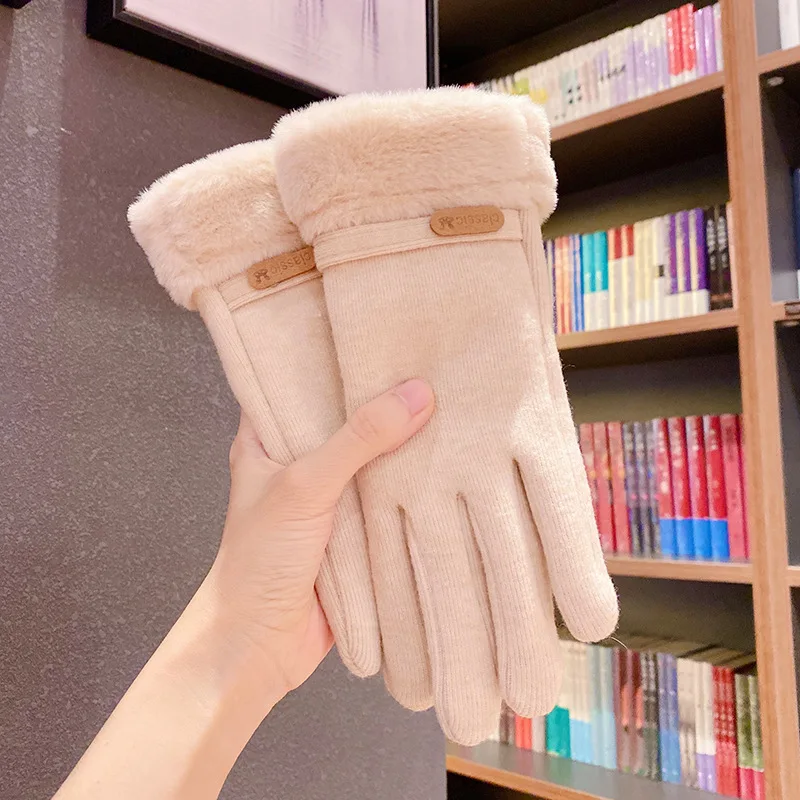 Autumn and winter women warm and thick cycling cute riding Korean version of touch screen thin furry mouth plush elastic gloves
Autumn and winter women warm and thick cycling cute riding Korean version of touch screen thin furry mouth plush elastic gloves