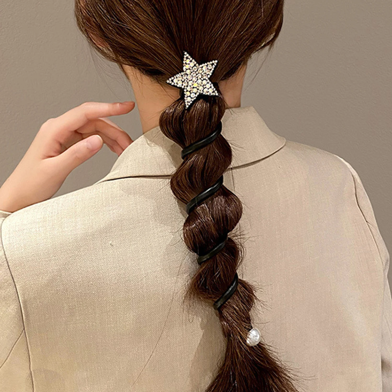 Star Y2k Accessories Creative Magic Hair Weaving Artifact Telephone Line Hair Band For Women Girls Elastic Rubber Band Hair Ties
Star Y2k Accessories Creative Magic Hair Weaving Artifact Telephone Line Hair Band For Women Girls Elastic Rubber Band Hair Ties