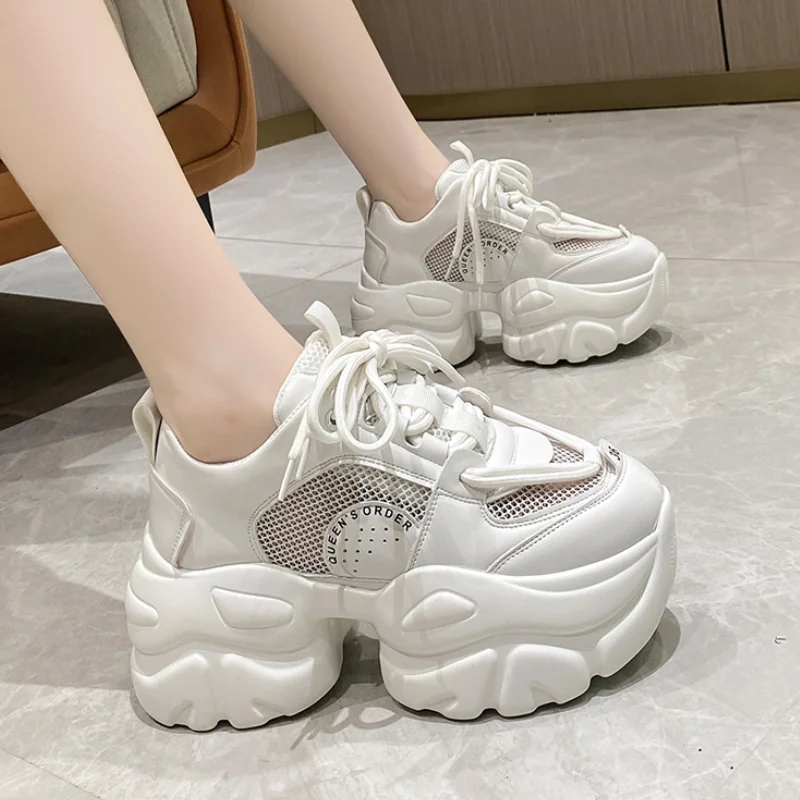 Кроссовки женские массивные, дышащие сетчатые, на платформе, Повседневная Вулканизированная подошва, на шнуровке, разные цвета, осень 2023
Кроссовки женские массивные, дышащие сетчатые, на платформе, Повседневная Вулканизированная подошва, на шнуровке, разные цвета, осень 2023