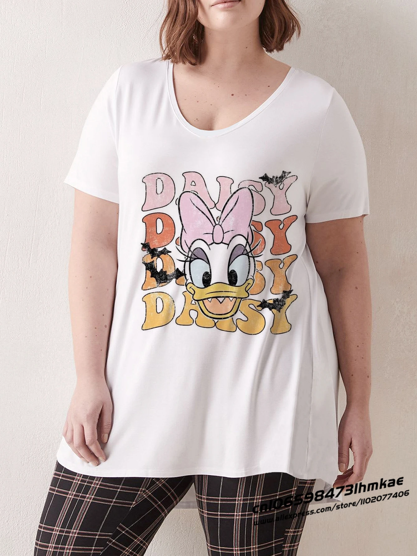 

Disney Mickey Mouse Plus Size T Shirts for Women Minnie Stitch T-shirts Daffy Donald Duck Hello Kitty Tees Sakurao Tops P10008