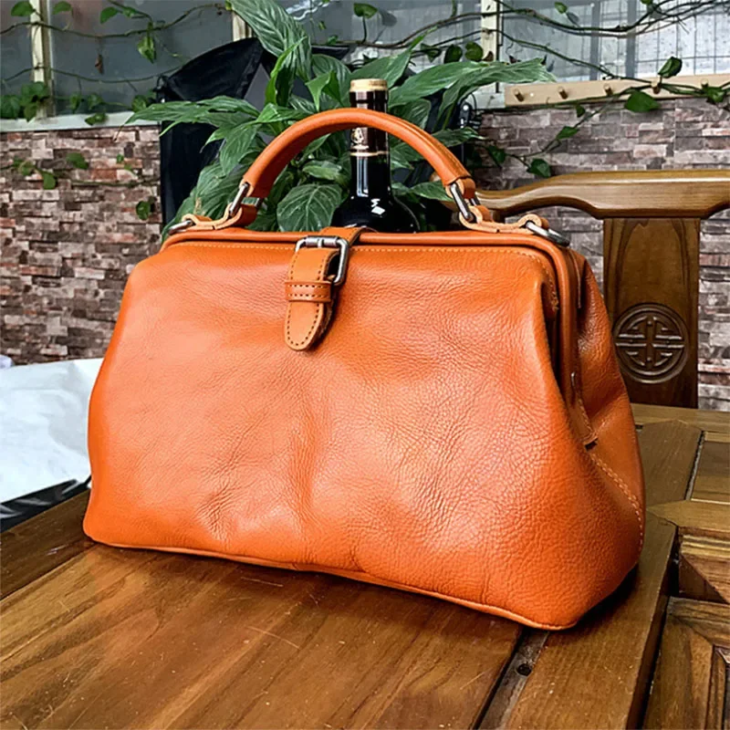Original Genuine Leather Doctor Handbag 100% Cowhide Women Big Shoulder Bags High Quality Vintage Manual Paint Crossbody Bags
Original Genuine Leather Doctor Handbag 100% Cowhide Women Big Shoulder Bags High Quality Vintage Manual Paint Crossbody Bags