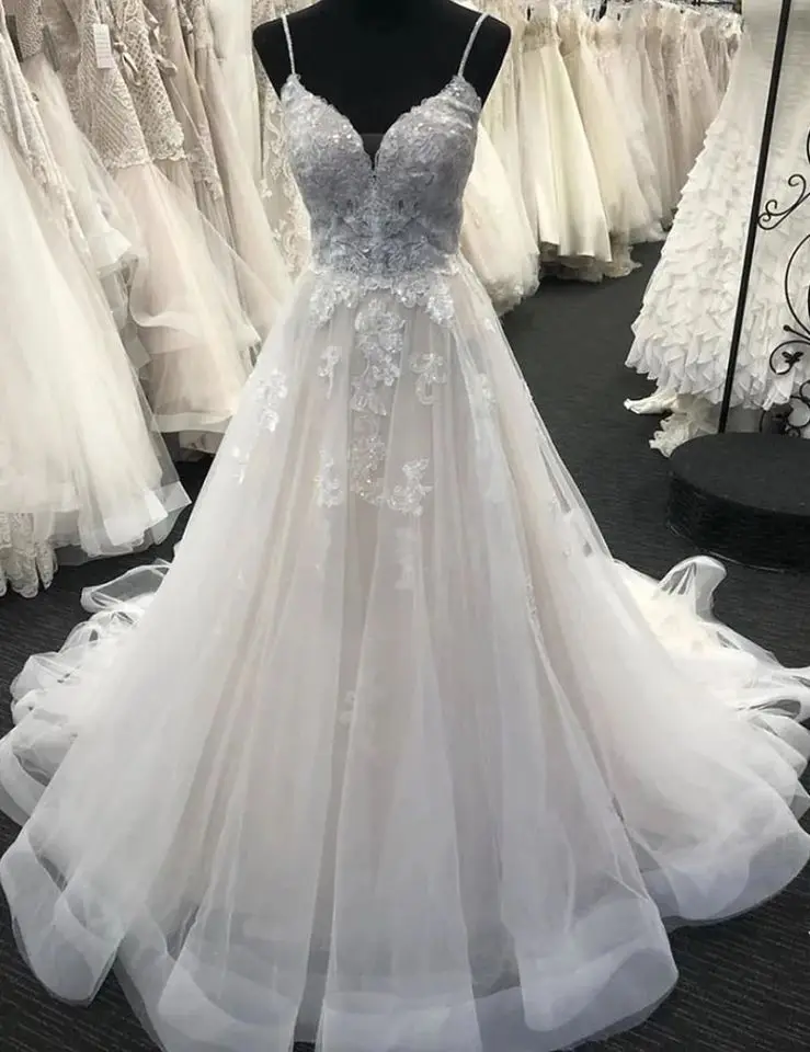 Spaghetti Straps Lace Appliques Wedding Gowns Vestido De Noiva Court Train Formal Bride Dress
Spaghetti Straps Lace Appliques Wedding Gowns Vestido De Noiva Court Train Formal Bride Dress