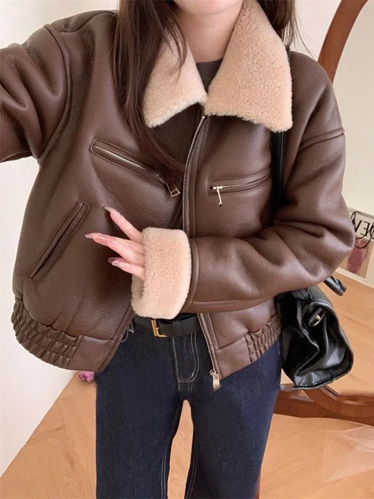 Autumn Winter New Lamb Fur Sheepskin Coat Women's Velvet Lining Thicken Faux Leather Jacket Warm Motorcycle Biker Outerwear
Autumn Winter New Lamb Fur Sheepskin Coat Women's Velvet Lining Thicken Faux Leather Jacket Warm Motorcycle Biker Outerwear