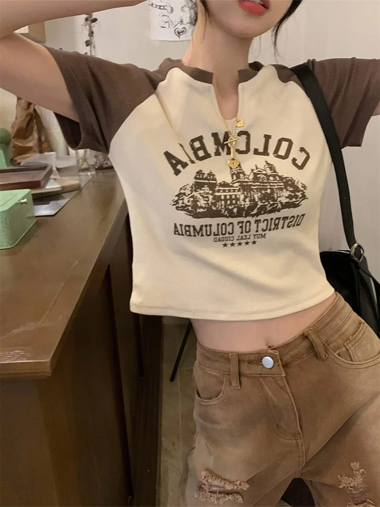 Женская Винтажная Футболка с принтом, облегающий кроп-топ с V-образным вырезом, Y2k, эстетичная уличная одежда с коротким рукавом, футболка с рисунком на тему гранж, пуловеры в Корейском стиле 
Женская Винтажная Футболка с принтом, облегающий кроп-топ с V-образным вырезом, Y2k, эстетичная уличная одежда с коротким рукавом, футболка с рисунком на тему гранж, пуловеры в Корейском стиле